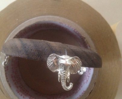 Round Mane with Silver elephant